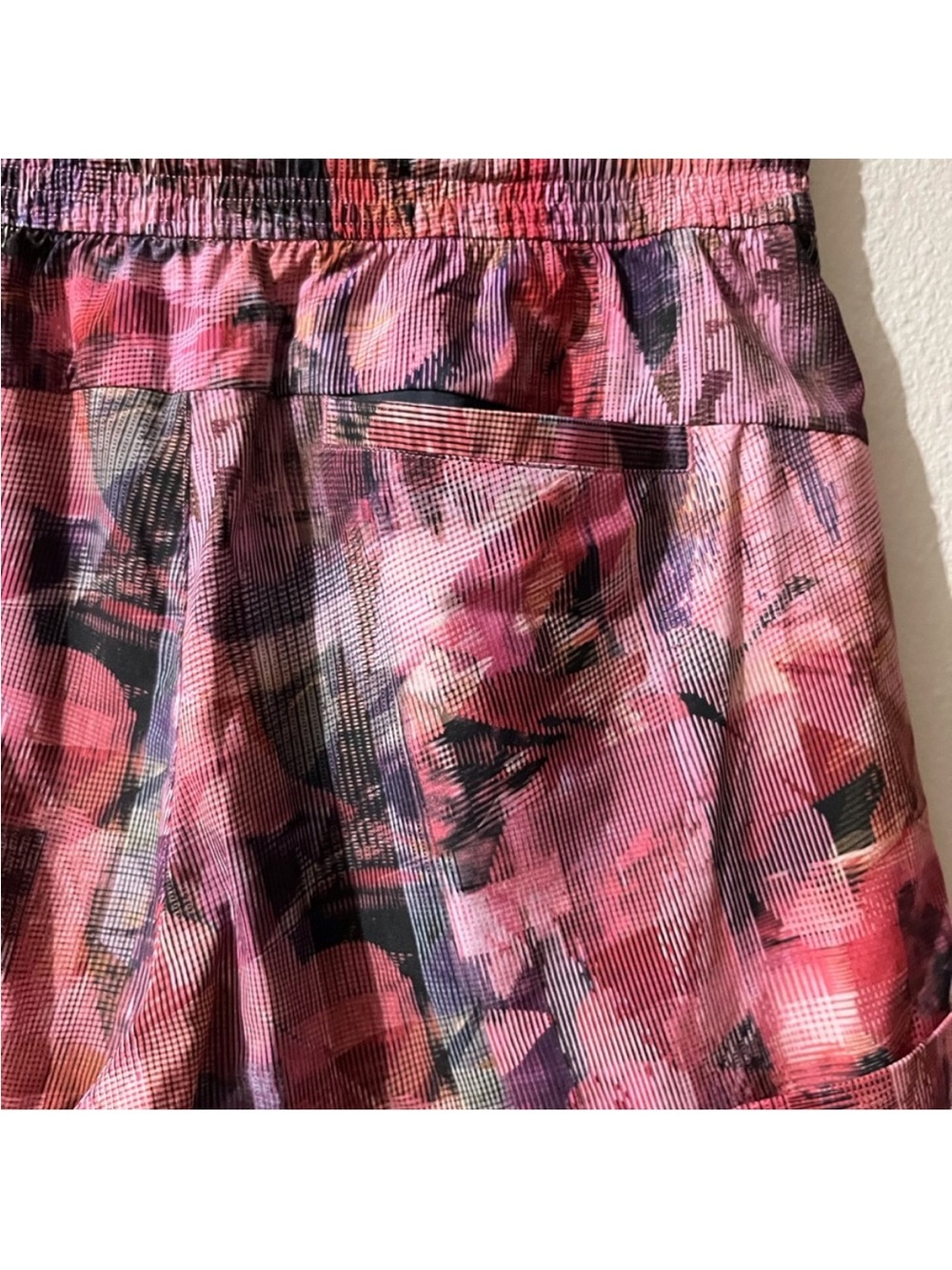 NWOT Lululemon Spring Break Away shorts Size-6 - Picture 6 of 10